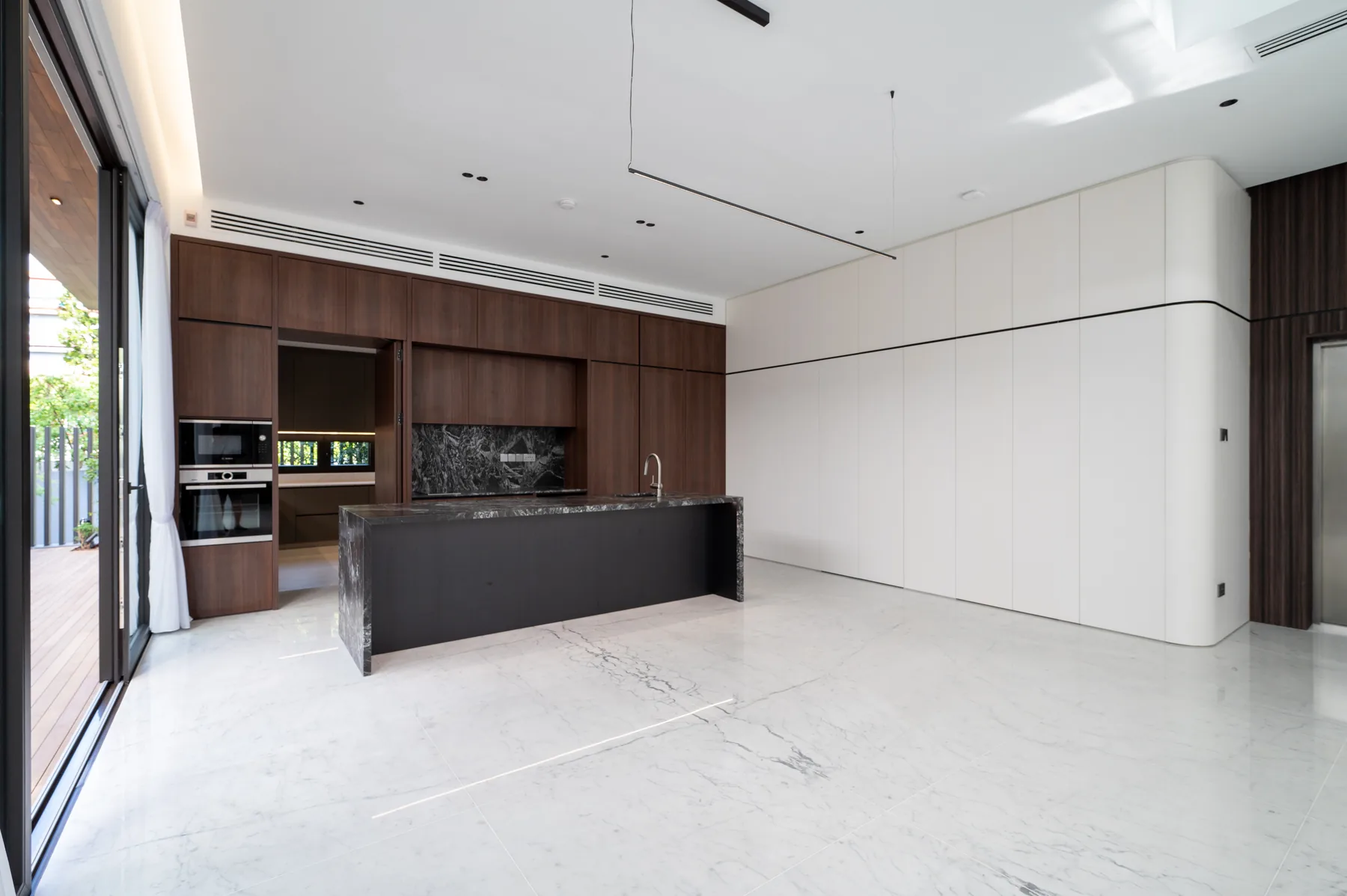 Coronation Drive — project photograph 3